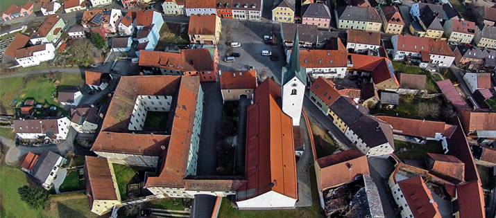 Luftaufnahme Kirche